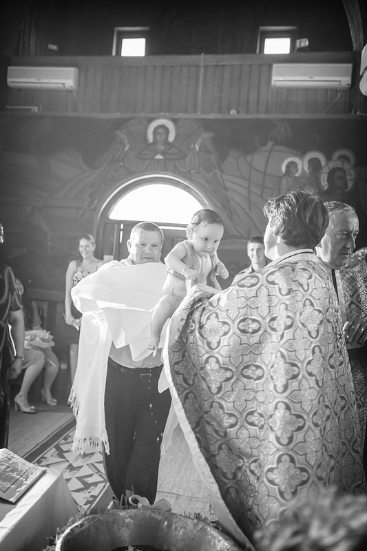 FOTOVIVA Fotografii botez și nou născut  Comarnic 
