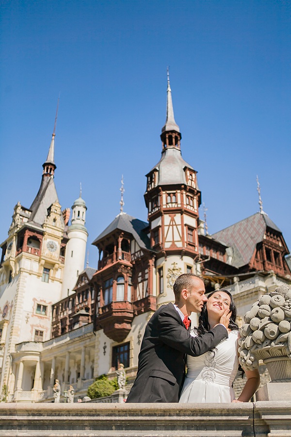 FOTOVIVA Fotografii după nuntă  Sinaia Castelul Peleș 