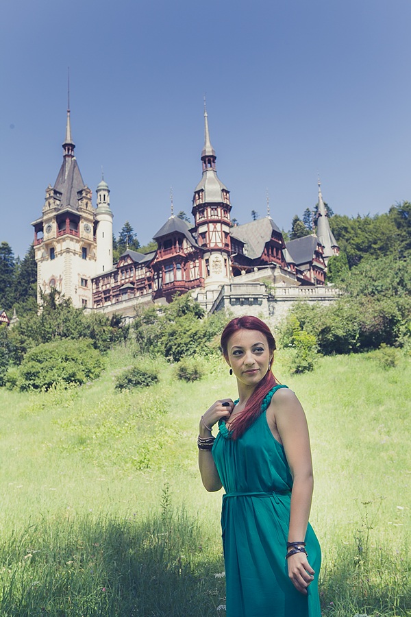 FOTOVIVA Fotografii după nuntă  Sinaia Castelul Peleș 