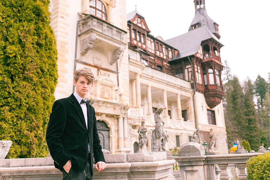 FOTOVIVA Fotografii portret  Sinaia Pelișor Castelul Peleș 