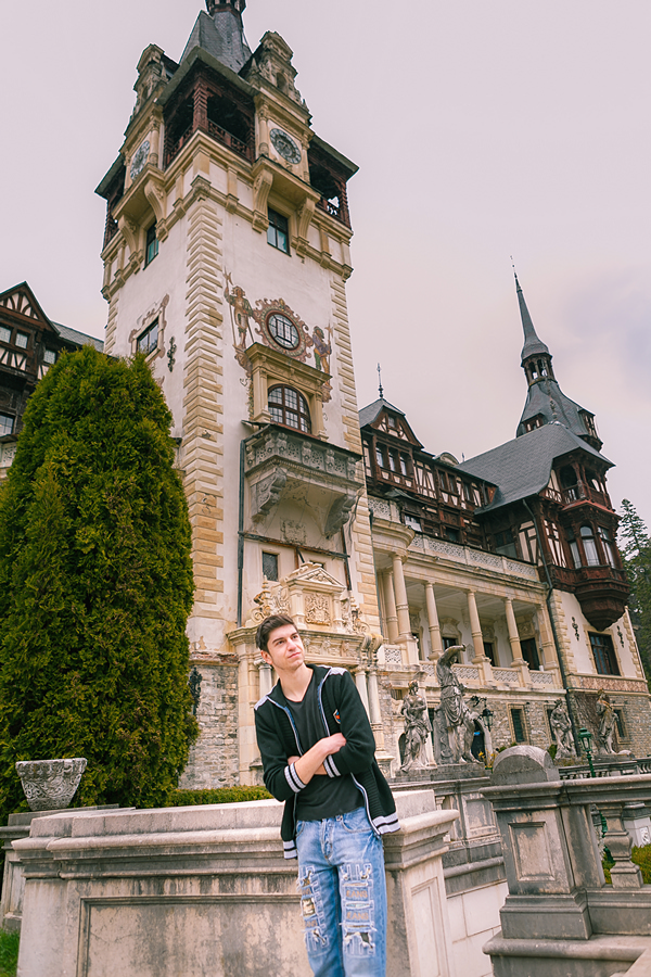 FOTOVIVA Fotografii portret  Sinaia Pelișor Castelul Peleș 