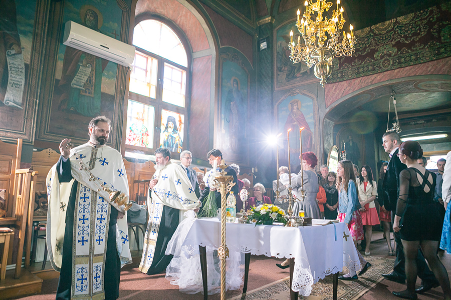 FOTOVIVA Fotografii botez și nou născut  Ploiești 