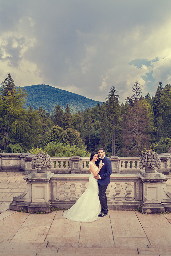 FOTOVIVA Fotografii după nuntă  Sinaia Castelul Peleș 