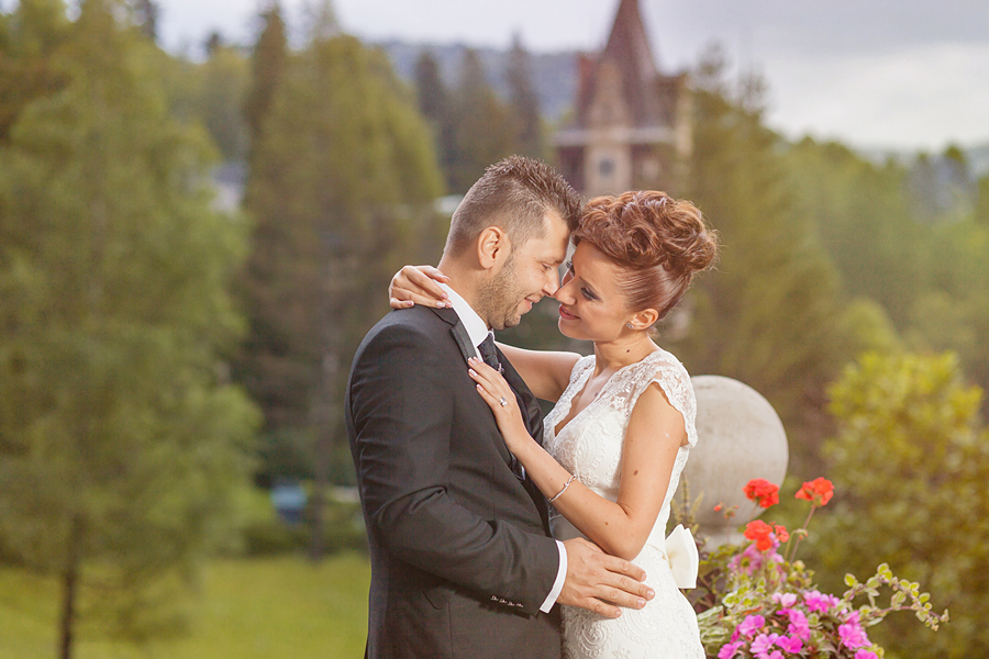 FOTOVIVA Fotografii după nuntă  Sinaia Castelul Peleș 