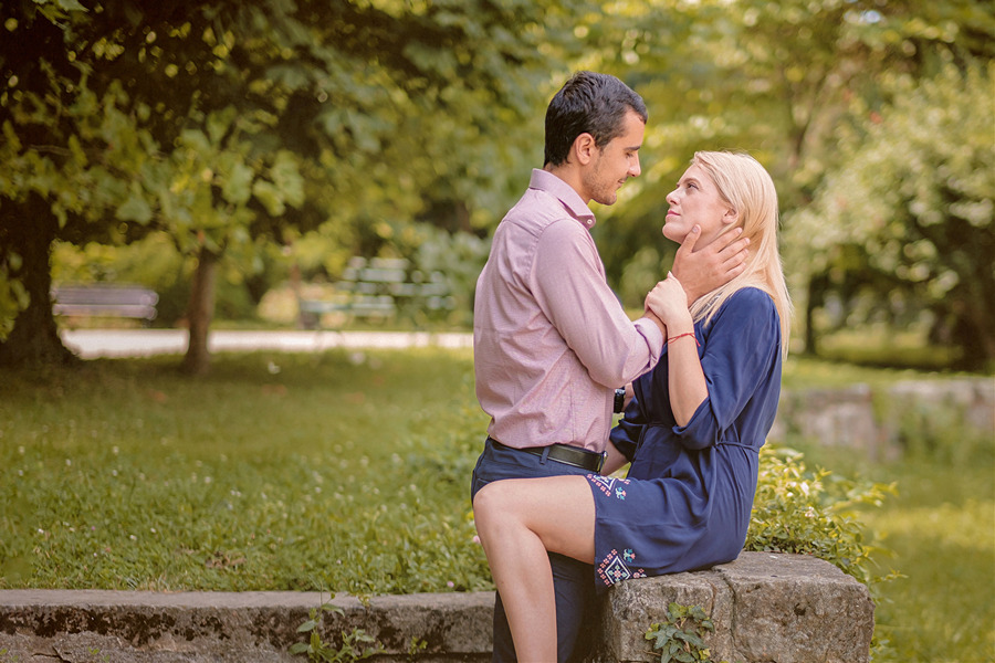 FOTOVIVA Fotografii logodnă  Grădina botanică București 